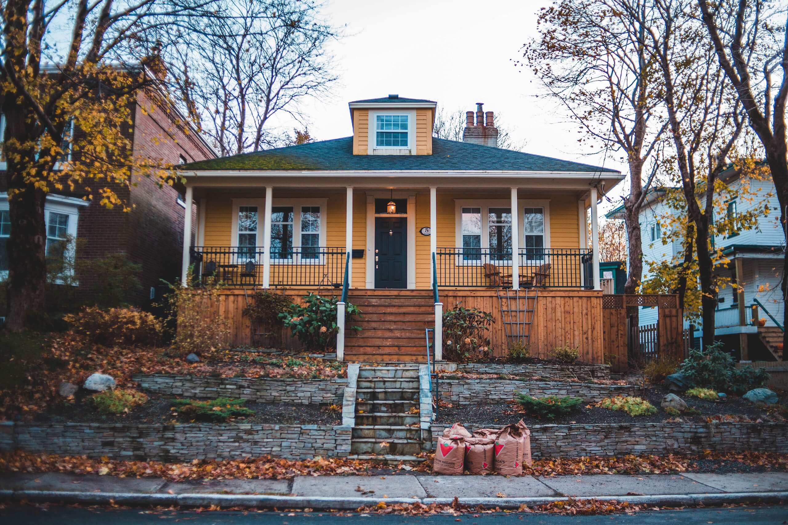 fall home maintenance tasks checklist